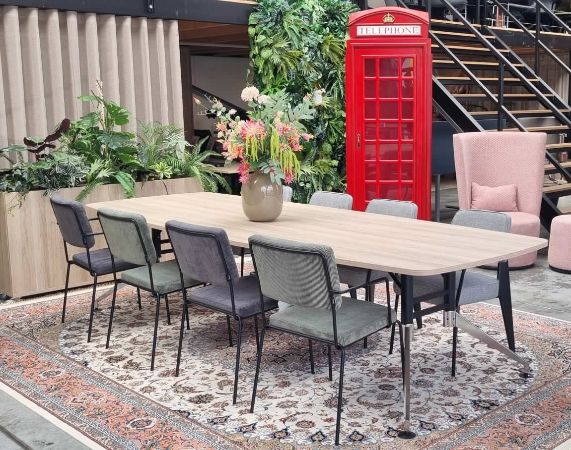 meedenken advies showroom slice